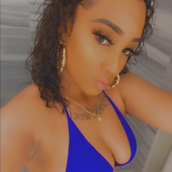 Meet your Posher, Richelle - Picture 1 of 1